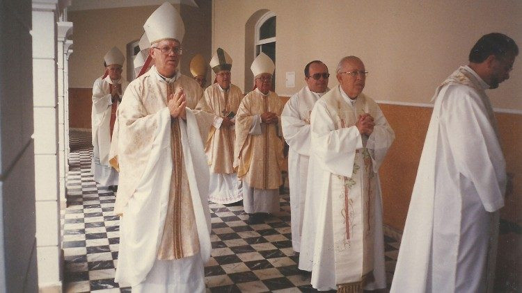Padre e seus colegas de Seminário